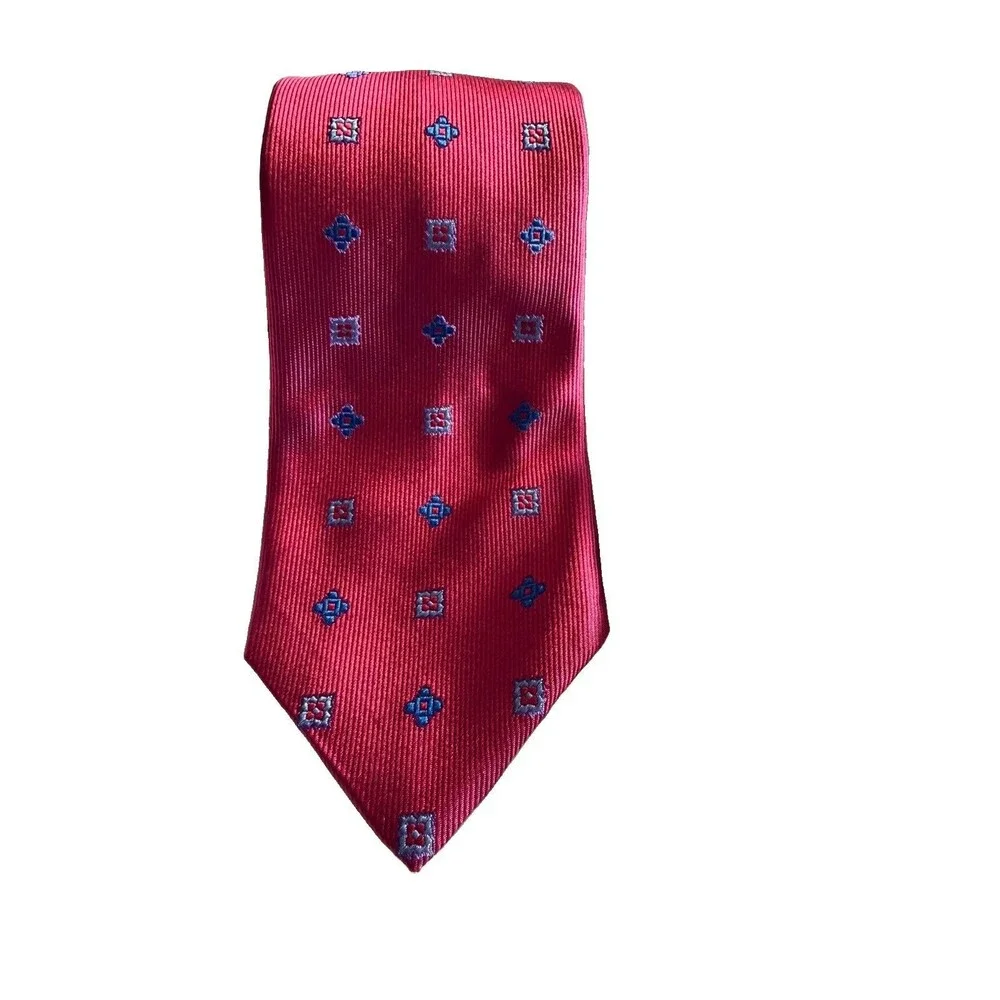 David Donahue Tie Raspberry Pink Geometric Mens 100% Silk